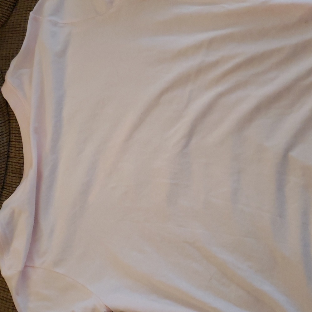 Nike shirt - Picture 2 of 2